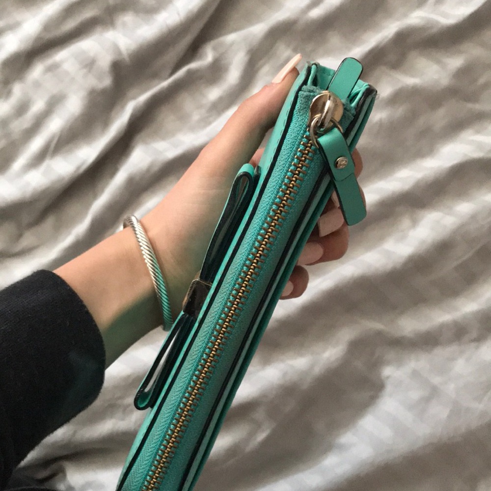 Kate Spade wallet 🦋 - Picture 2 of 2